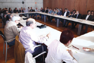 Signatura del Acuerdo Social en Cornellá